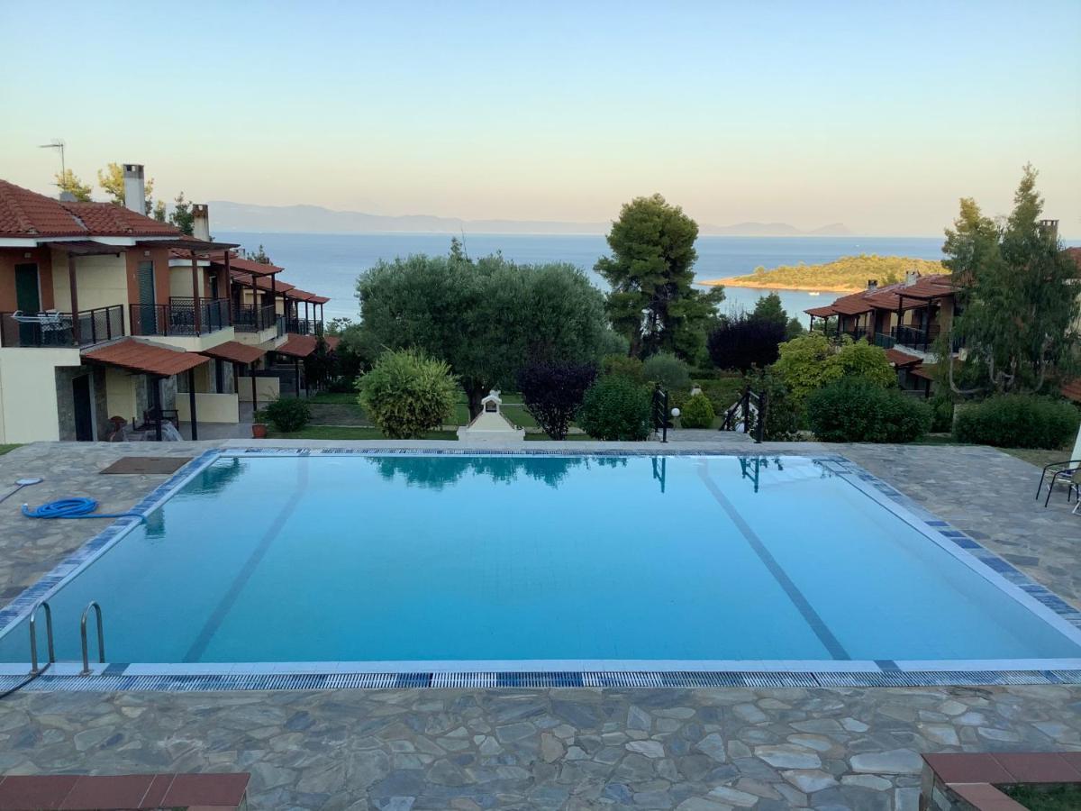 Amazing Villa With Views Sea In Paliúri Kültér fotó