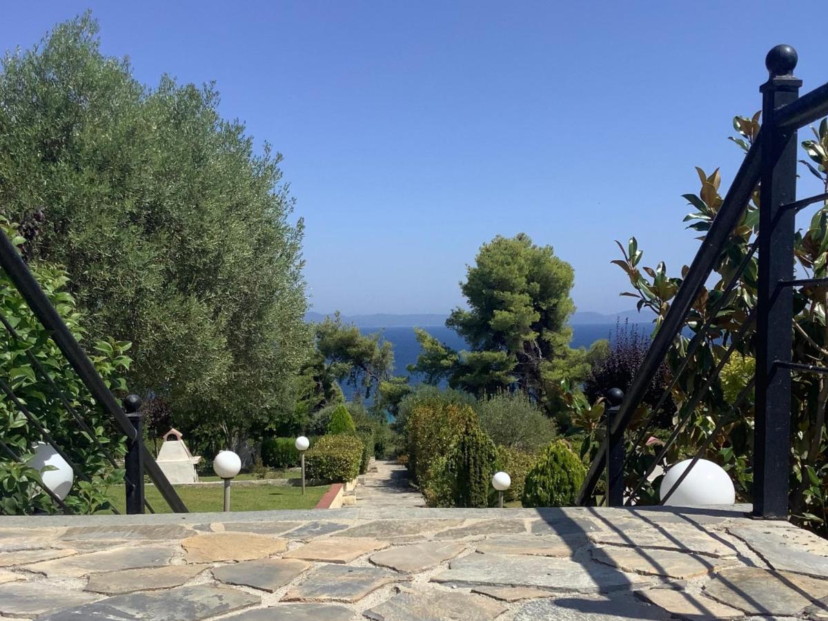 Amazing Villa With Views Sea In Paliúri Kültér fotó